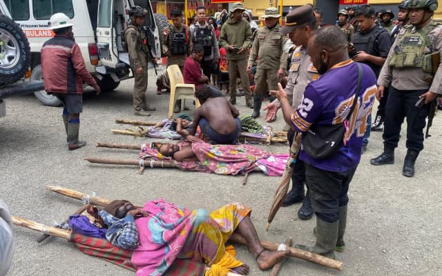 A photo of Indigenous West Papuan civilians in Distrik Tembagapura, Mimika, Central Papua, allegedly injured by use of excessive force by non-organic Indonesian military forces (TNI Satgas Habema). This image, alongside several more graphic ones, was shared on Facebook by the United Liberation Movement for West Papua leader Benny Wenda on 9 May 2026. RNZ Pacific has been unable to independently verify the picture. Facebook / Benny Wenda